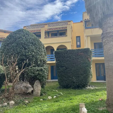Malibu Village Aruba *